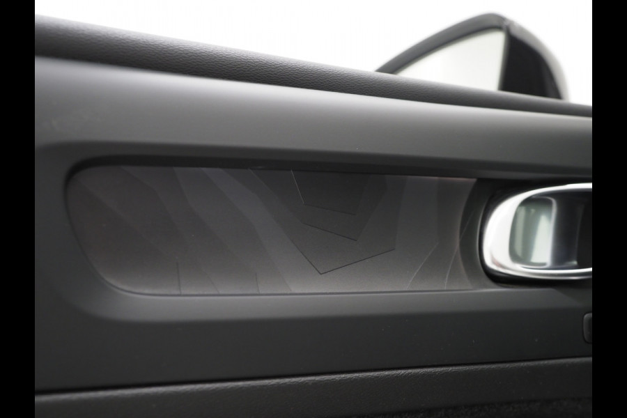 Volvo XC40 1.5 T5 Plug-in hybrid Ultimate | Panoramadak | Pilot Assist | Leder | Harman/Kardon | Camera | Keyless | Carplay