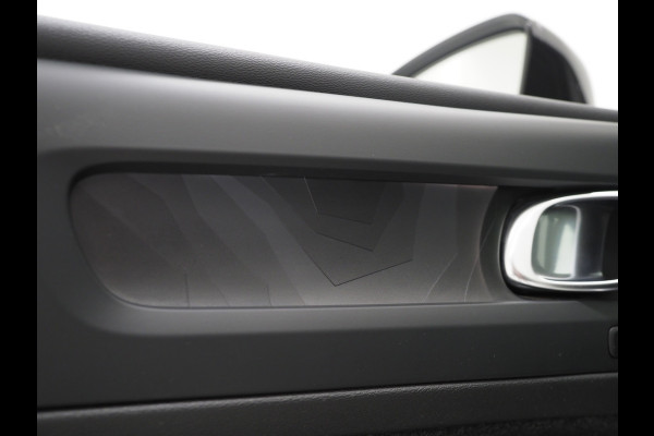 Volvo XC40 1.5 T5 Plug-in hybrid Ultimate | Panoramadak | Pilot Assist | Leder | Harman/Kardon | Camera | Keyless | Carplay