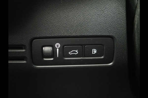 Volvo XC40 1.5 T5 Plug-in hybrid Ultimate | Panoramadak | Pilot Assist | Leder | Harman/Kardon | Camera | Keyless | Carplay