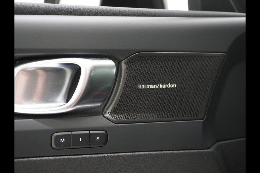 Volvo XC40 1.5 T5 Plug-in hybrid Ultimate | Panoramadak | Pilot Assist | Leder | Harman/Kardon | Camera | Keyless | Carplay