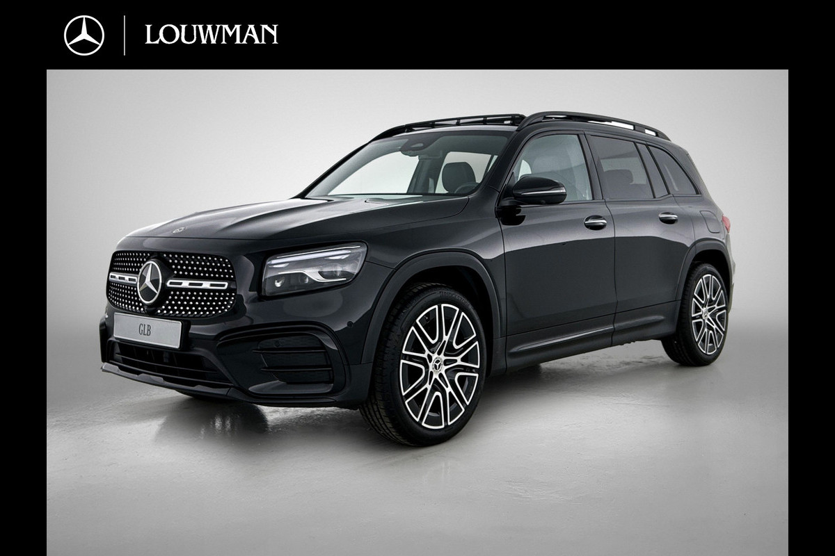 Mercedes-Benz Glb 180 Business Solution AMG | AMG Line Plus pakket | Trekhaak | GUARD 360 ° Vehicle protection Plus | Panoramaschuifdak | Nightpakket | smartphone integratie | 360° camera | 20 inch AMG velgen | Head-up display |