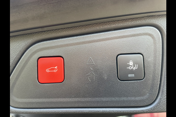 Peugeot 3008 1.6 HYbrid4 300 GT | Camera 360 | Panoramadak | Apple/Android CarPlay