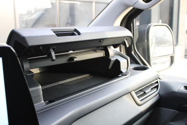 Ford Transit Custom 320 2.5 PHEV L2H1 Limited 232pk - 2x Schuifdeur - Trekhaak - Stoel/Stuurverwarming - ACC - Blindspot - Keyless - Rijklaar