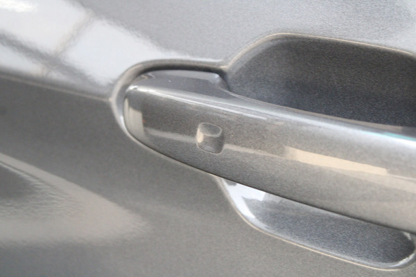 Ford Transit Custom 320 2.5 PHEV L2H1 Limited 232pk - 2x Schuifdeur - Trekhaak - Stoel/Stuurverwarming - ACC - Blindspot - Keyless - Rijklaar