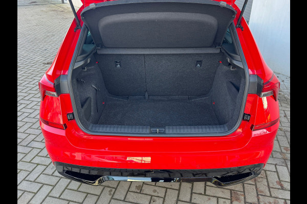 Škoda Kamiq 1.0 TSI Automaat Monte Carlo * Panorama * Navigatie * Camera * Climate Control *