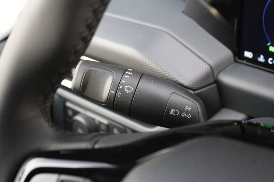 Ford Transit Custom 320 2.5 PHEV L2H1 Limited 232pk - 2x Schuifdeur - Trekhaak - Stoel/Stuurverwarming - Blindspot - Keyless - Rijklaar