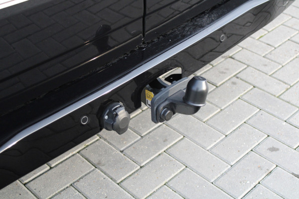 Ford Transit Custom 320 2.5 PHEV L2H1 Limited 232pk - 2x Schuifdeur - Trekhaak - Stoel/Stuurverwarming - Blindspot - Keyless - Rijklaar