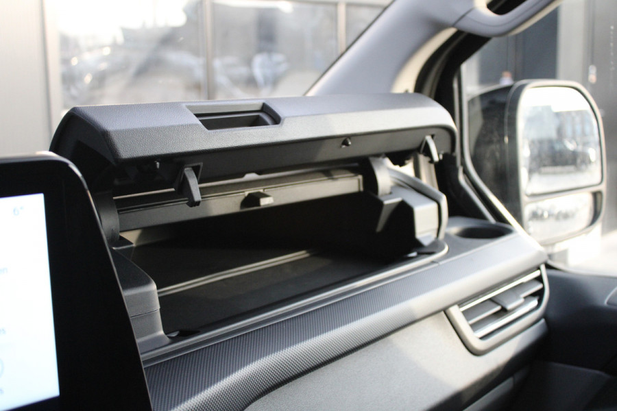 Ford Transit Custom 320 2.5 PHEV L2H1 Limited 232pk - 2x Schuifdeur - Trekhaak - Stoel/Stuurverwarming - Blindspot - Keyless - Rijklaar