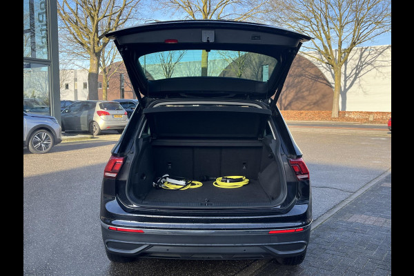 Volkswagen Tiguan 1.4 TSI eHybrid PHEV| ELEK. ACHTERKLEP| DIGITAL DASH| ADAPTIVE CRUISE| RIJKLAAR INCL. 12 MND BOVAG GARANTIE