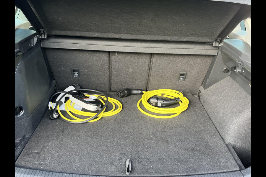 Volkswagen Tiguan 1.4 TSI eHybrid PHEV| ELEK. ACHTERKLEP| DIGITAL DASH| ADAPTIVE CRUISE| RIJKLAAR INCL. 12 MND BOVAG GARANTIE