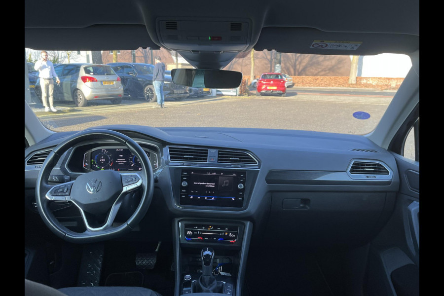 Volkswagen Tiguan 1.4 TSI eHybrid PHEV| ELEK. ACHTERKLEP| DIGITAL DASH| ADAPTIVE CRUISE| RIJKLAAR INCL. 12 MND BOVAG GARANTIE