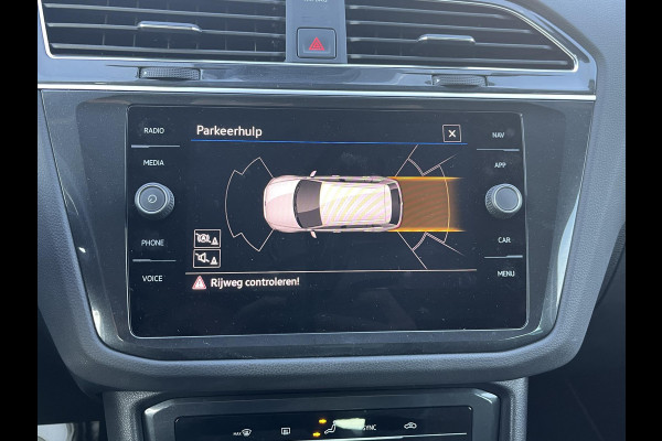 Volkswagen Tiguan 1.4 TSI eHybrid PHEV| ELEK. ACHTERKLEP| DIGITAL DASH| ADAPTIVE CRUISE| RIJKLAAR INCL. 12 MND BOVAG GARANTIE