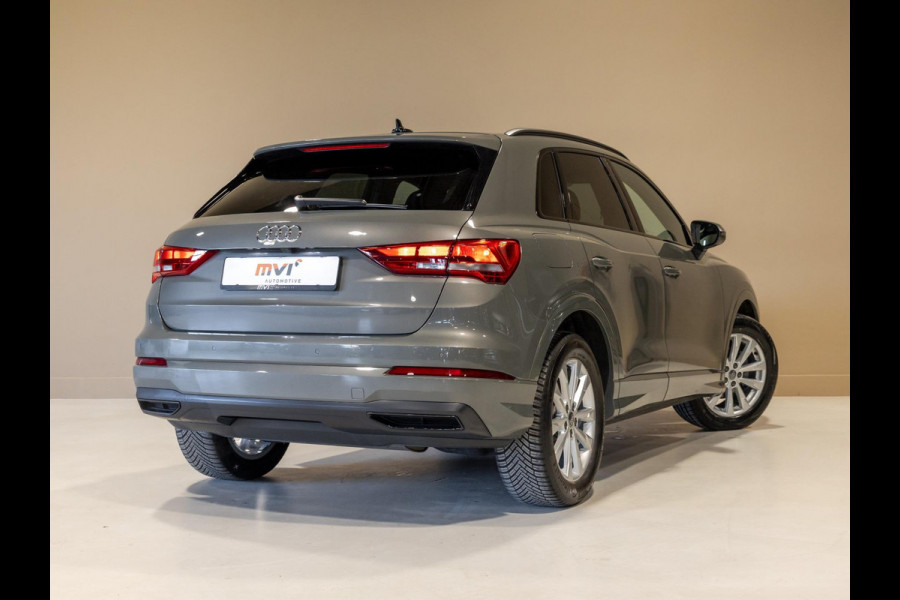 Audi Q3 35 TFSI Advanced / 150pk / S-line interieur / Leder / Keyless / Achteruitrij camera /