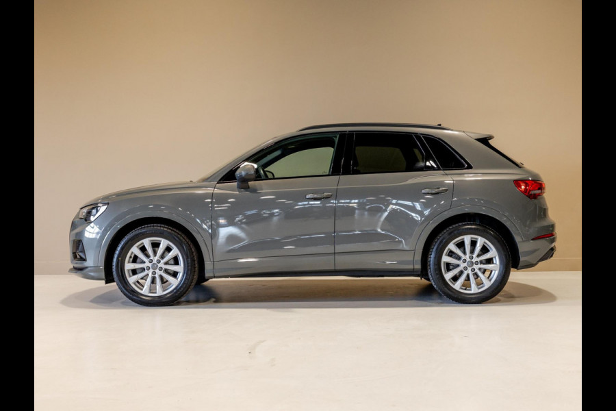 Audi Q3 35 TFSI Advanced / 150pk / S-line interieur / Leder / Keyless / Achteruitrij camera /