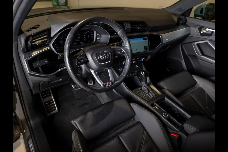 Audi Q3 35 TFSI Advanced / 150pk / S-line interieur / Leder / Keyless / Achteruitrij camera /