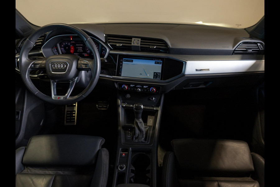 Audi Q3 35 TFSI Advanced / 150pk / S-line interieur / Leder / Keyless / Achteruitrij camera /