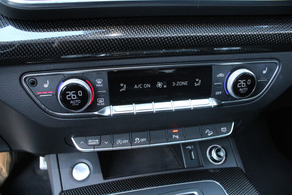 Audi Q5 2.0 TFSI 252pk quattro Sport S Line Black Edition Panoramadak Clima Cruise Navi Camera B&O Leder LMV