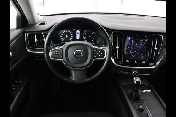 Volvo V60 2.0 D3 Momentum | Carplay | Navigatie | Full LED | Cruise control | Parkeerhulp | Climate control | Bluetooth | Digital Cockpit