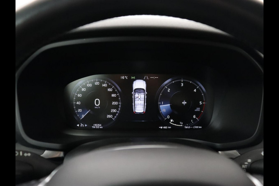Volvo V60 2.0 D3 Momentum | Carplay | Navigatie | Full LED | Cruise control | Parkeerhulp | Climate control | Bluetooth | Digital Cockpit