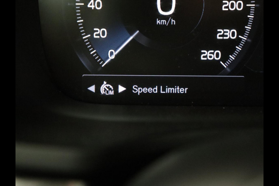 Volvo V60 2.0 D3 Momentum | Carplay | Navigatie | Full LED | Cruise control | Parkeerhulp | Climate control | Bluetooth | Digital Cockpit