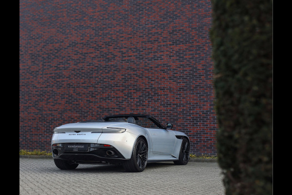 Aston Martin DB12 Volante 4.0 V8 Carbon – Bowers & Wilkins
