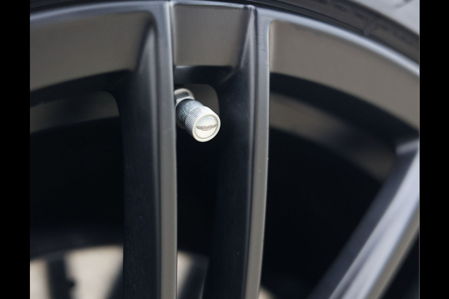 Aston Martin DB12 Volante 4.0 V8 Carbon – Bowers & Wilkins