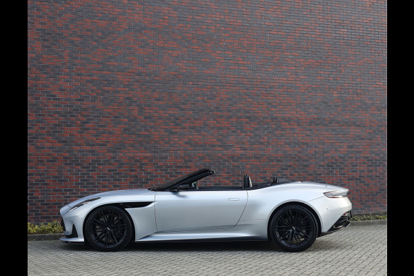 Aston Martin DB12 Volante 4.0 V8 Carbon – Bowers & Wilkins