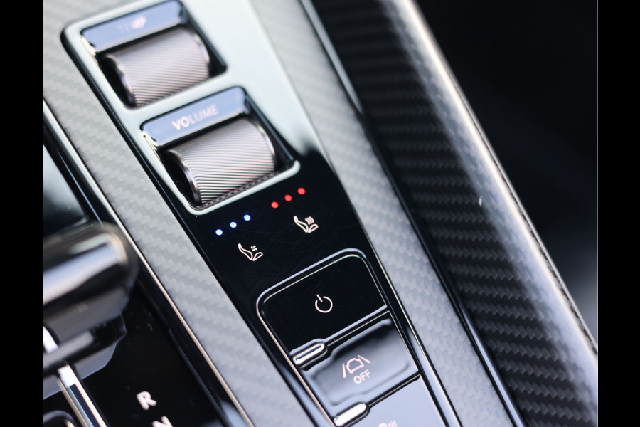 Aston Martin DB12 Volante 4.0 V8 Carbon – Bowers & Wilkins