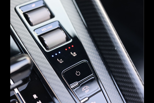 Aston Martin DB12 Volante 4.0 V8 Carbon – Bowers & Wilkins