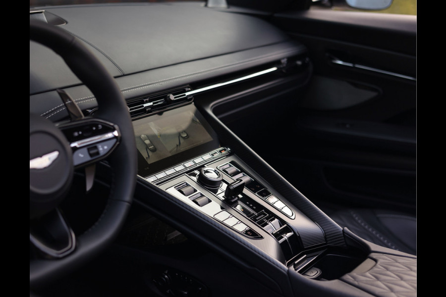 Aston Martin DB12 Volante 4.0 V8 Carbon – Bowers & Wilkins