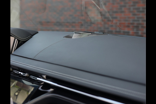 Aston Martin DB12 Volante 4.0 V8 Carbon – Bowers & Wilkins