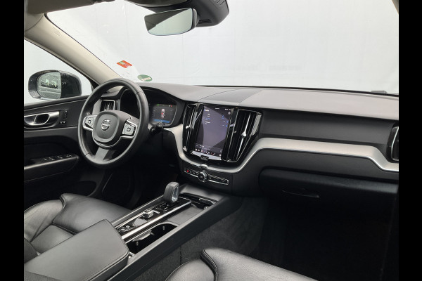 Volvo XC60 2.0 T8 Plug-in hybrid AWD Plus Dark 1Eig BLIS Memory Stoel/stuur Verw Pano Carplay
