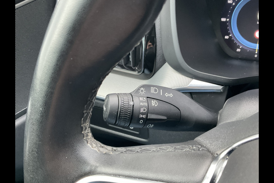 Volvo XC60 2.0 T8 Plug-in hybrid AWD Plus Dark 1Eig BLIS Memory Stoel/stuur Verw Pano Carplay
