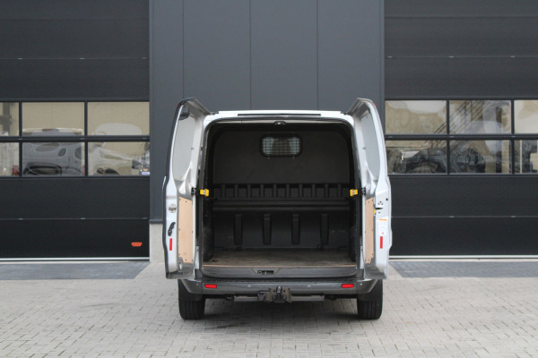 Ford Transit Custom 320 2.0 TDCI L2H1 Active DC 2x Schuifdeur - Trekhaak - Stoelverwarming - ACC - Blindspot - Carplay - Bi-Xenon - Rijklaar