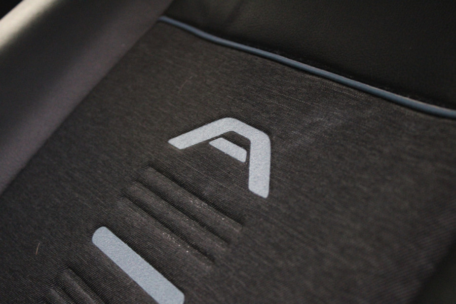 Ford Transit Custom 320 2.0 TDCI L2H1 Active DC 2x Schuifdeur - Trekhaak - Stoelverwarming - ACC - Blindspot - Carplay - Bi-Xenon - Rijklaar