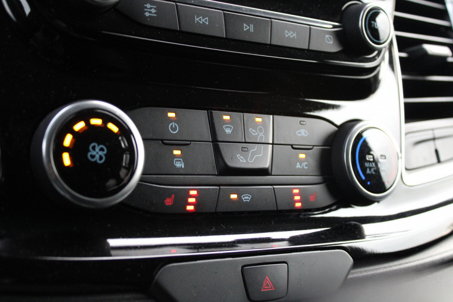 Ford Transit Custom 320 2.0 TDCI L2H1 Active DC 2x Schuifdeur - Trekhaak - Stoelverwarming - ACC - Blindspot - Carplay - Bi-Xenon - Rijklaar