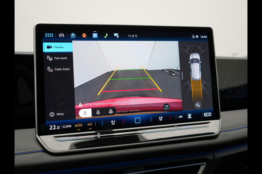 Volkswagen Tiguan 1.4 TSI eHybrid R-Line Business Plug In Hybrid 272pk Dealer O.H. PHEV | Trekhaak Af Fabriek | Panodak | Lederen Sportstoelen Massage & Memory & Ventilatie | 20"L.M | 360 Camera | Harman&Kardon | Adaptive Cruise | Stuur Verwarmd | IQ Light |