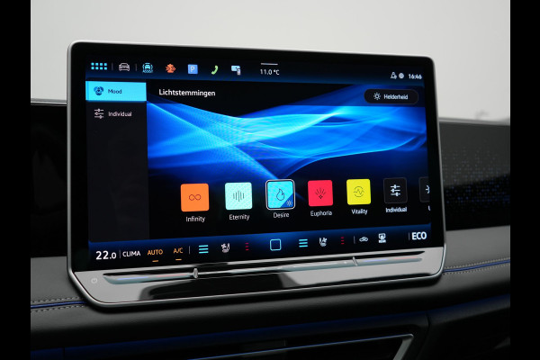 Volkswagen Tiguan 1.4 TSI eHybrid R-Line Business Plug In Hybrid 272pk Dealer O.H. PHEV | Trekhaak Af Fabriek | Panodak | Lederen Sportstoelen Massage & Memory & Ventilatie | 20"L.M | 360 Camera | Harman&Kardon | Adaptive Cruise | Stuur Verwarmd | IQ Light |