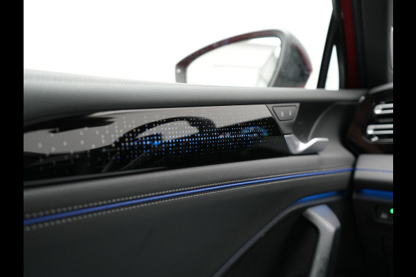 Volkswagen Tiguan 1.4 TSI eHybrid R-Line Business Plug In Hybrid 272pk Dealer O.H. PHEV | Trekhaak Af Fabriek | Panodak | Lederen Sportstoelen Massage & Memory & Ventilatie | 20"L.M | 360 Camera | Harman&Kardon | Adaptive Cruise | Stuur Verwarmd | IQ Light |