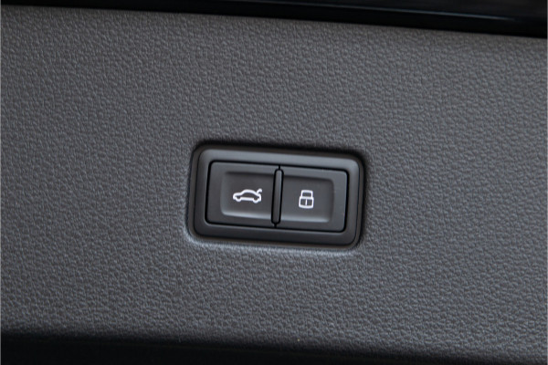 Audi Q8 60 TFSI e quattro Competition Massage, Head-up, Vierwielbesturing, B&O, Soft-Close, VOL