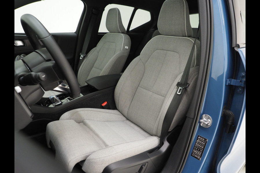 Volvo XC40 1.5 T5 Plug-in hybrid Ultimate Dark | Panoramadak | Tailored Wool Blend | Harman/Kardon | Trekhaak | 360 | Keyless