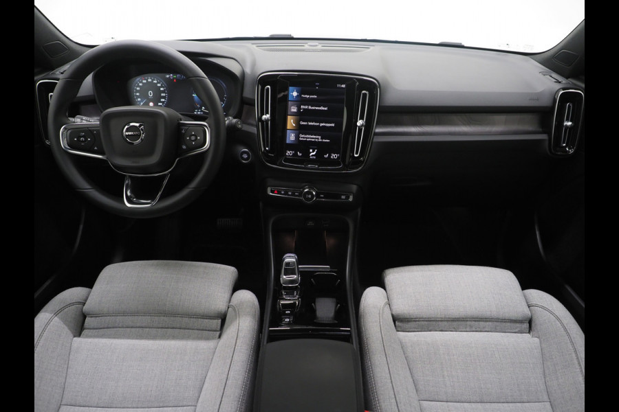 Volvo XC40 1.5 T5 Plug-in hybrid Ultimate Dark | Panoramadak | Tailored Wool Blend | Harman/Kardon | Trekhaak | 360 | Keyless