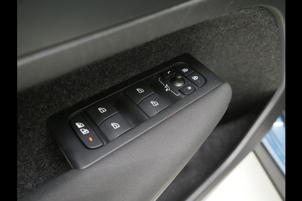 Volvo XC40 1.5 T5 Plug-in hybrid Ultimate Dark | Panoramadak | Tailored Wool Blend | Harman/Kardon | Trekhaak | 360 | Keyless