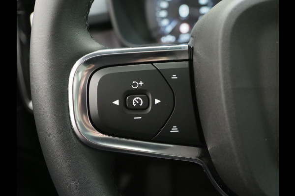 Volvo XC40 1.5 T5 Plug-in hybrid Ultimate Dark | Panoramadak | Tailored Wool Blend | Harman/Kardon | Trekhaak | 360 | Keyless