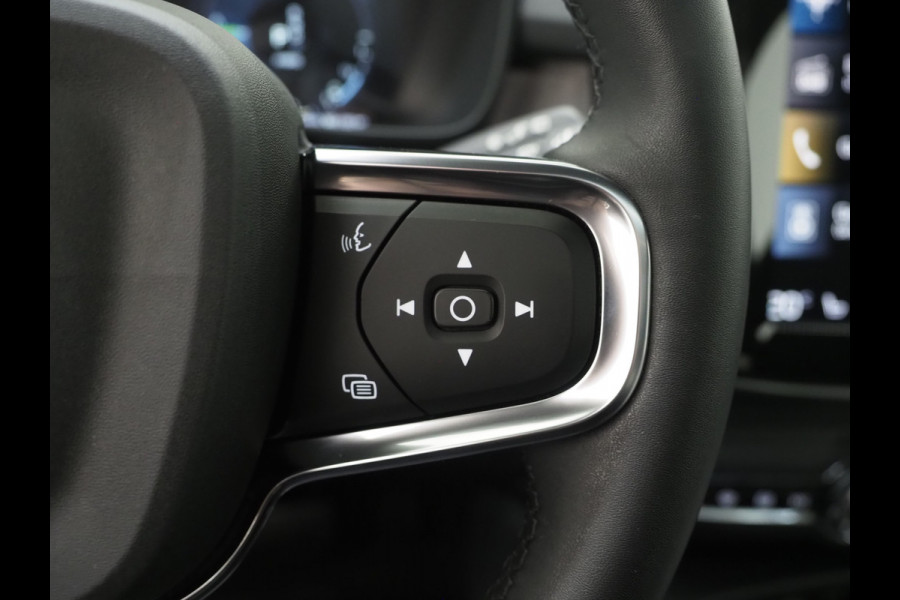 Volvo XC40 1.5 T5 Plug-in hybrid Ultimate Dark | Panoramadak | Tailored Wool Blend | Harman/Kardon | Trekhaak | 360 | Keyless