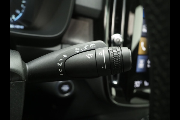 Volvo XC40 1.5 T5 Plug-in hybrid Ultimate Dark | Panoramadak | Tailored Wool Blend | Harman/Kardon | Trekhaak | 360 | Keyless