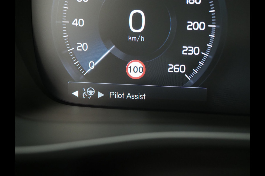 Volvo XC40 1.5 T5 Plug-in hybrid Ultimate Dark | Panoramadak | Tailored Wool Blend | Harman/Kardon | Trekhaak | 360 | Keyless