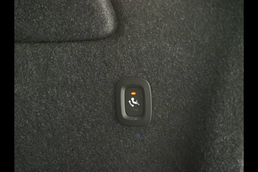 Volvo XC40 1.5 T5 Plug-in hybrid Ultimate Dark | Panoramadak | Tailored Wool Blend | Harman/Kardon | Trekhaak | 360 | Keyless