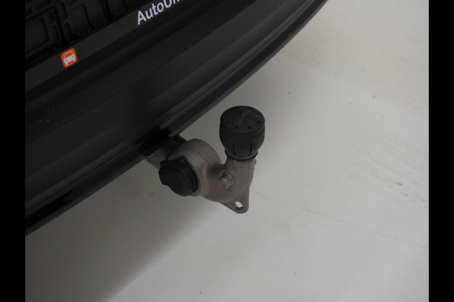 Volvo XC40 1.5 T5 Plug-in hybrid Ultimate Dark | Panoramadak | Tailored Wool Blend | Harman/Kardon | Trekhaak | 360 | Keyless