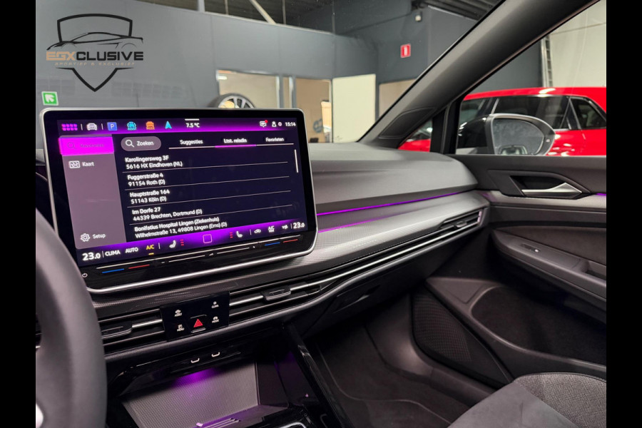 Volkswagen Golf 1.5 eTSI Life Edition Pano/HUD/Alcantara